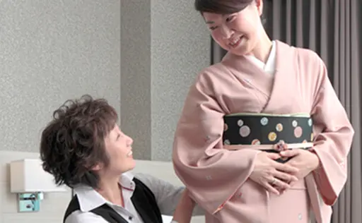 着物レンタル ご来店のお客様着付けを無料でご提供