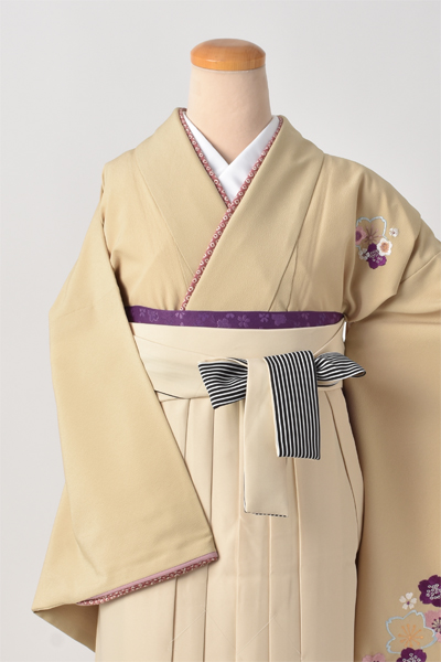 卒業袴[ベージュ地に染め鹿の子絞りの比翼]