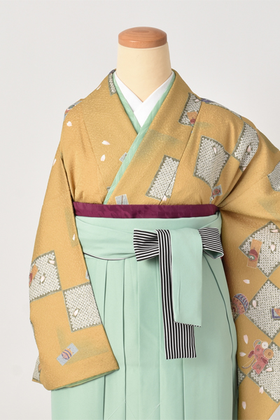 卒業袴[からし地に古典]