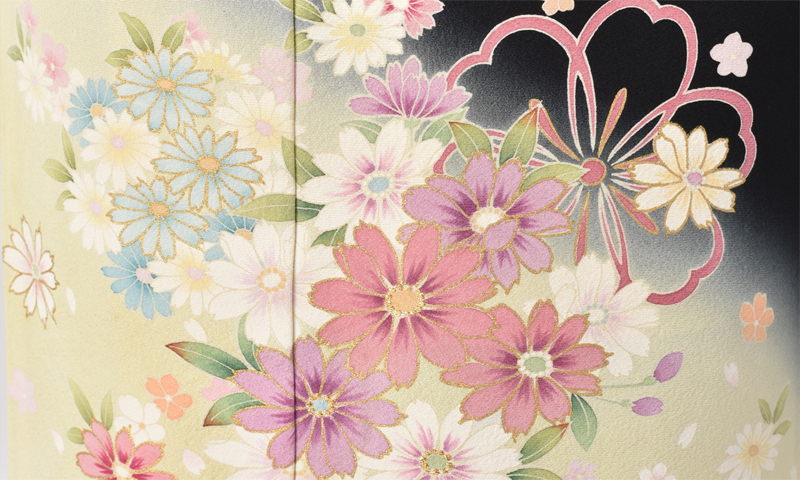 黒留袖〔愛らしい小花 〕