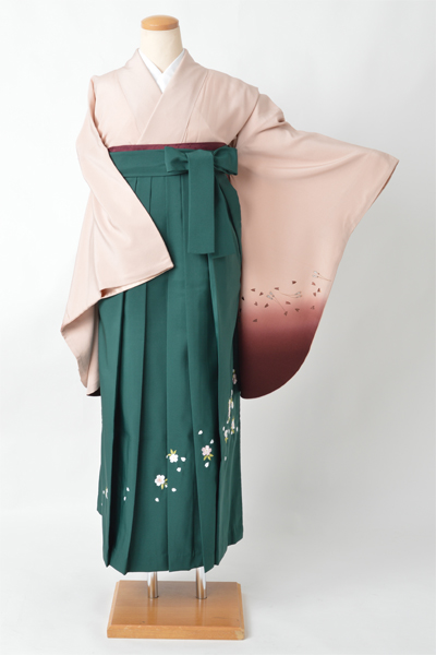 卒業袴【ピンクベージュ桜/緑刺繍袴】