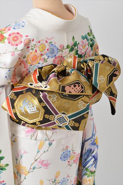 振袖（白地・花）