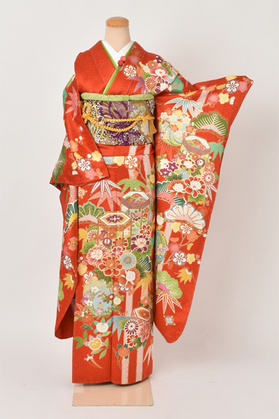 振袖[朱色に貝桶文]