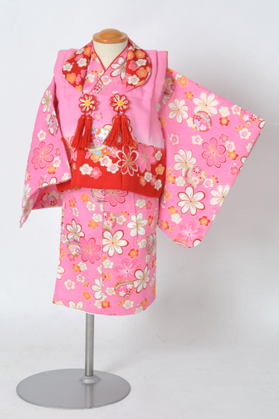 一才女児被布（桃色地の梅模様）