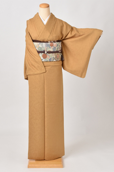 色無地(金茶色・葉柄の地紋)