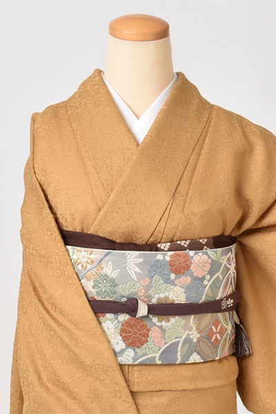 色無地(金茶色・葉柄の地紋)