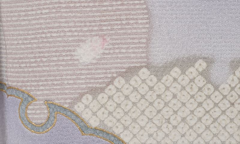 訪問着［グレー地の雪輪模様］