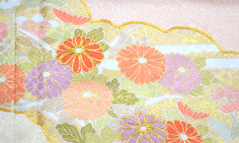 訪問着［京友禅・桜色の雲取りに草花模様］