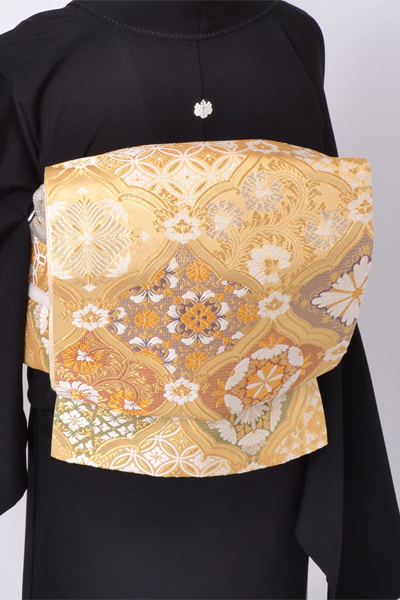 黒留袖［京友禅・几帳模様］