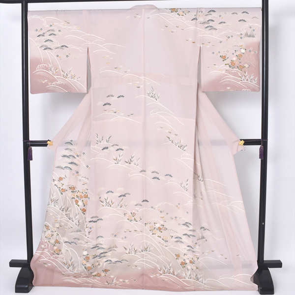 夏物訪問着〔薄ピンク色地・水辺風景、金駒刺繍〕