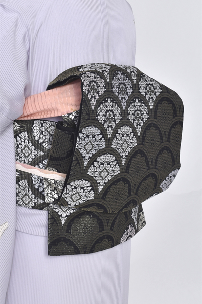 夏物訪問着〔薄紫色の竪絽地・宝尽くしや亀甲文様〕