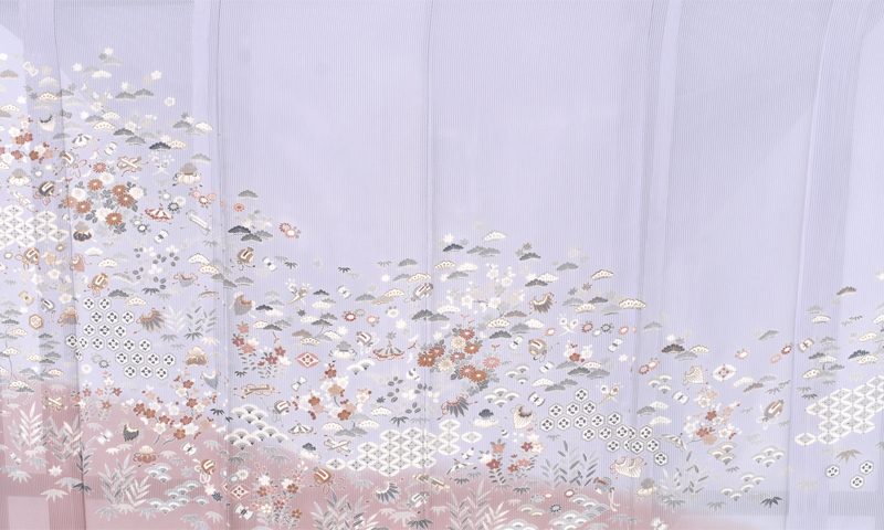 夏物訪問着〔薄紫色の竪絽地・宝尽くしや亀甲文様〕