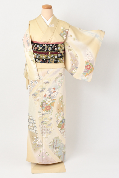 訪問着(淡いベージュ地・短冊)