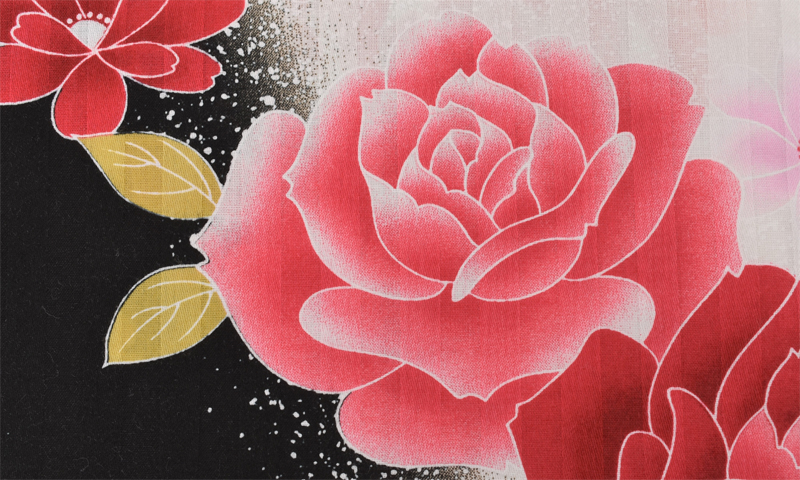 浴衣[白に黒ボカシ地・赤い大小のバラ]