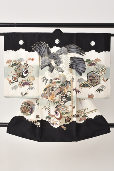 お宮参り　男児【黒地に鷹・伝統文様】