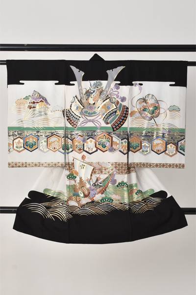 お宮参り　男児【黒地に兜・宝船】