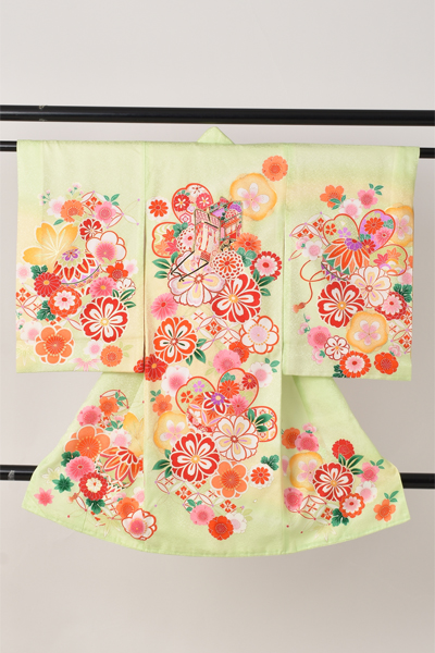 お宮参り　女児【ライムグリーン地に御所車・御殿毬】