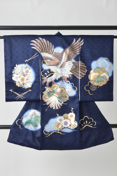 お宮参り［男児・濃紺地に鷹］