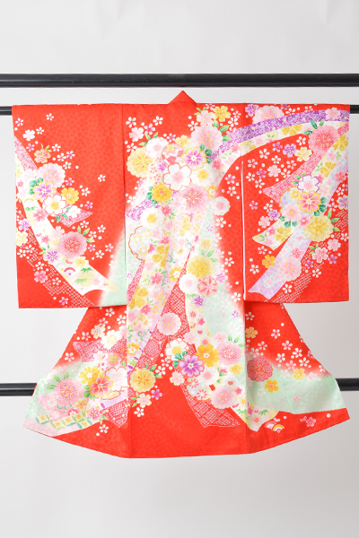 お宮参り［女児・赤地に熨斗目］