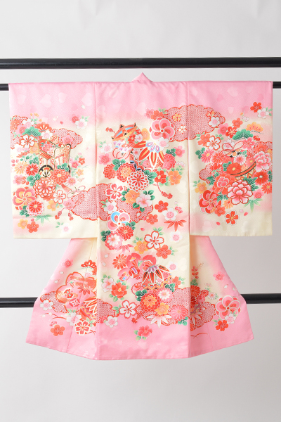 お宮参り［女児・白地に糸巻き］