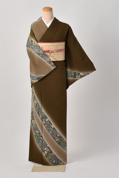 訪問着[ 世界三大刺繍のひとつ ]