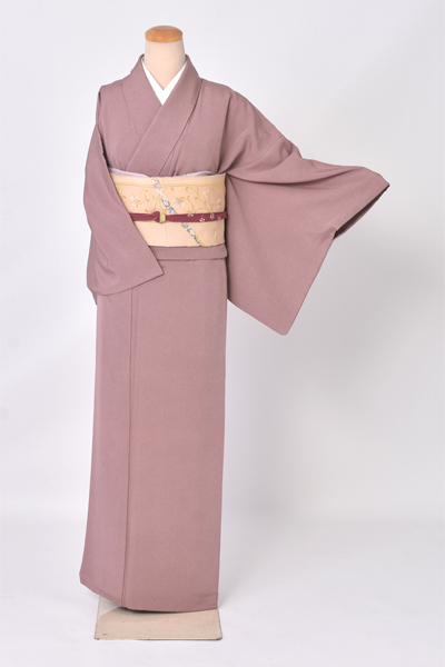 色無地（紅藤色に刺しゅう柄）[一つ紋]