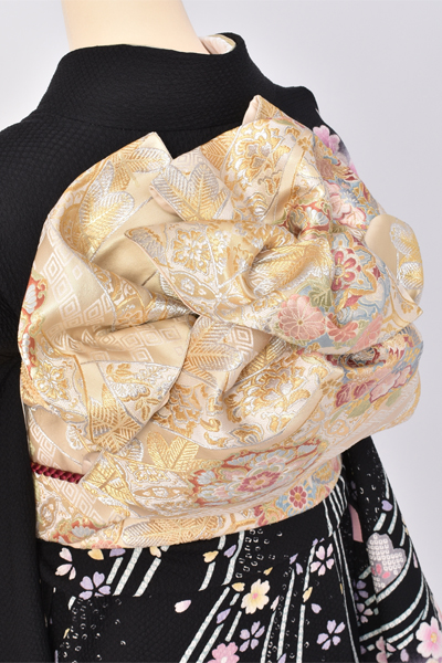 振袖[黒地に桜]