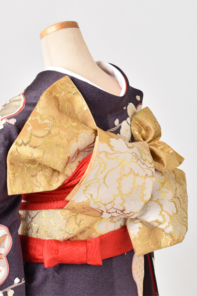 引き着 (小豆色地・松と梅)