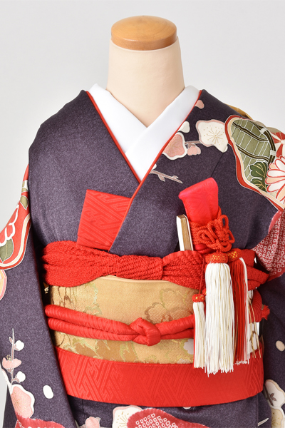 引き着 (小豆色地・松と梅)