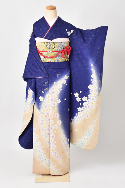 振袖［紺青色とさくら］