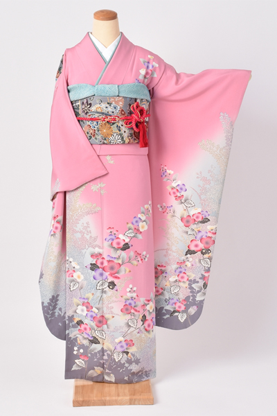 振袖[桜色地に可憐な花]