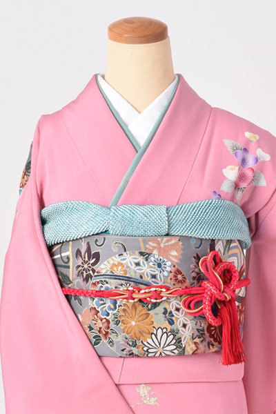 振袖[桜色地に可憐な花]