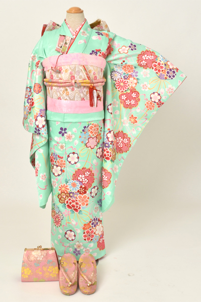 七歳祝着(ミントグリーン地・大小のくす玉)