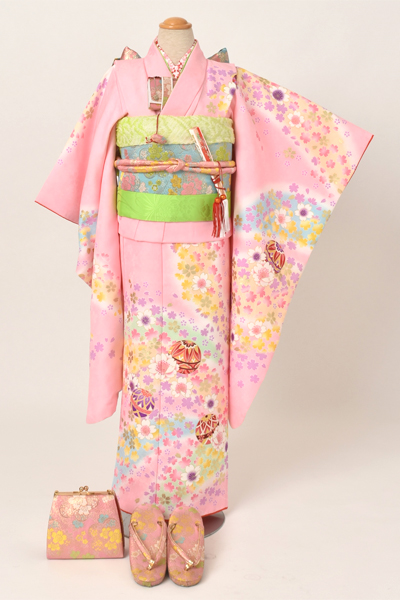 七歳祝着(ピンク地・てまりと桜)