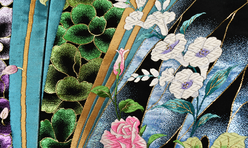 打掛(森英恵、ブルー地・花と蝶々)