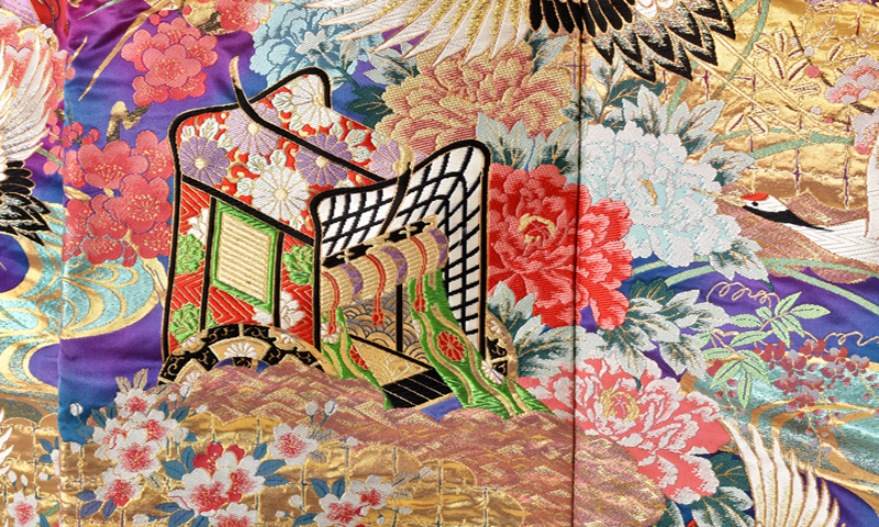 打掛(赤紫地・牛車と鶴)