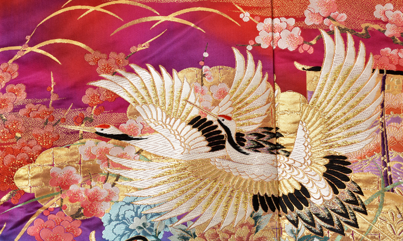 打掛(赤紫地・牛車と鶴)