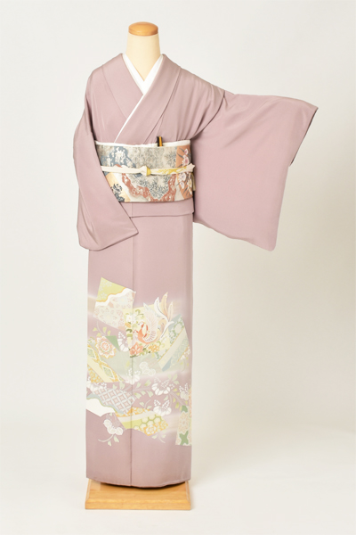 色留袖(藤色地・鳳凰や色紙、扇面)