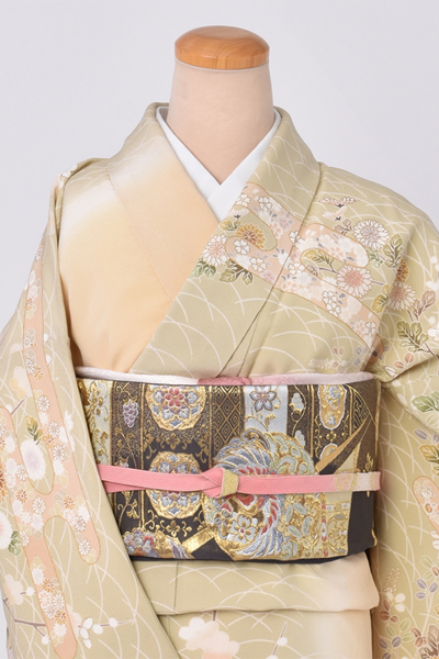 高級感ただようコーナー　訪問着[ 雅び ]