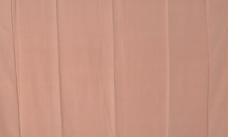 色無地（紅藤色に刺しゅう柄）[一つ紋]