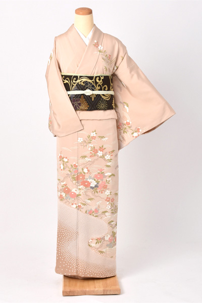 訪問着【落ち着いた鴇色】