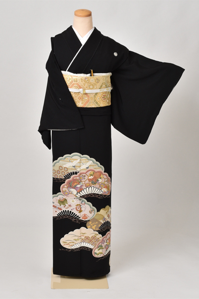 黒留袖(松をアレンジ)