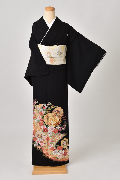 黒留袖(鏡紋に鶴)