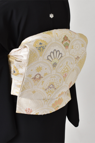 黒留袖(鏡紋に鶴)