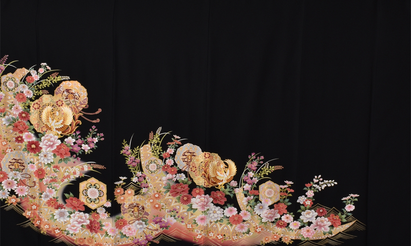 黒留袖(鏡紋に鶴)