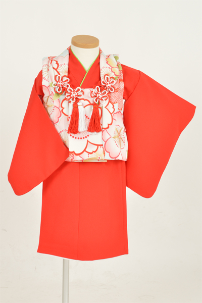 一歳女児被布【赤地の着物に桜模様の被布】