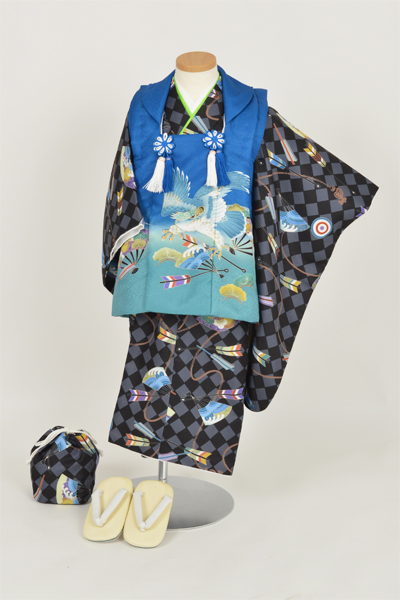 三歳男児被布【黒×グレー地着物に鷹の被布】