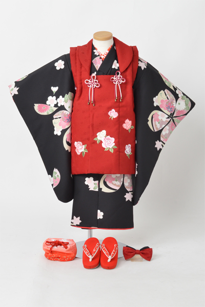 三歳女児祝着［黒着物×ボルドー被布］