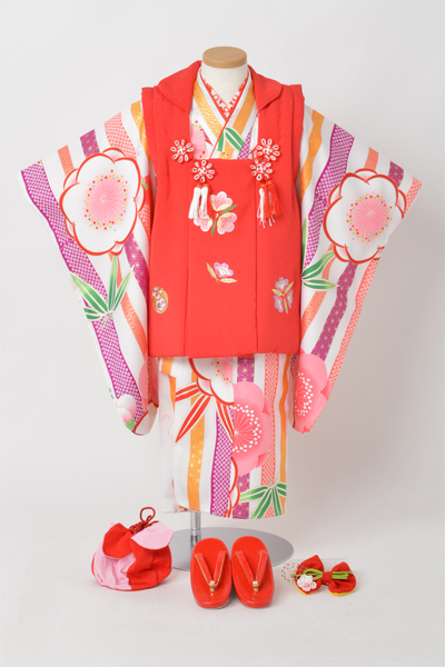 三歳女児祝着［梅・竹紋様×赤被布］