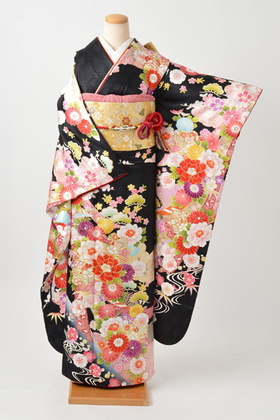 振袖（黒地・花）